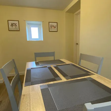 Rattlebeck Farm And Hot Tub Pet Friendly بيت للعطل