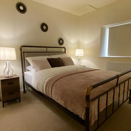 Dom wakacyjny Rattlebeck Farm And Hot Tub Pet Friendly